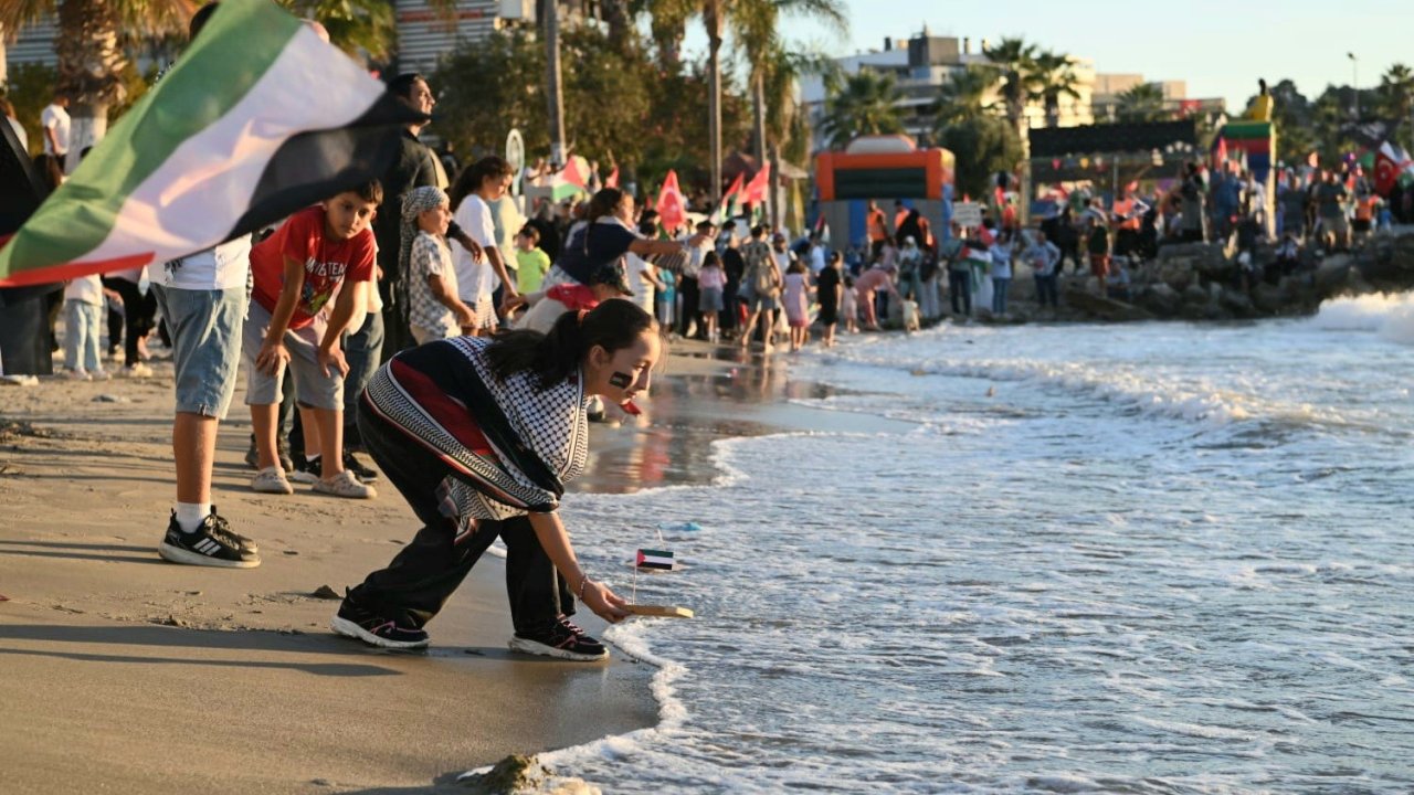 Kuşadası’nda ‘Sumud Filosu’na’ destek etkinliği yapıldı