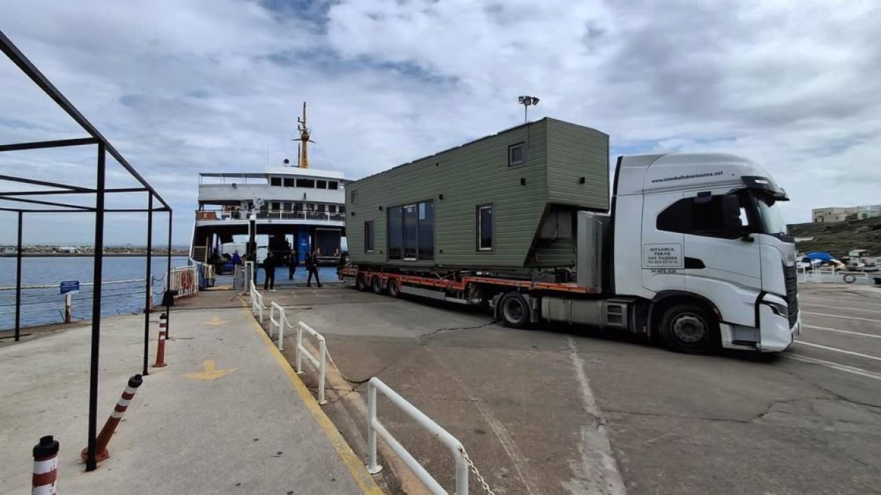 Bozcaada’da kaçak yapılan ’tiny house’lar yıkılıyor
