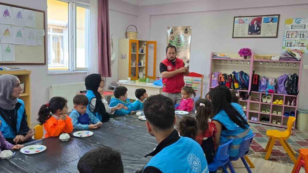 Gençlik Merkezi Gönüllüleri, Menteşe’de çocuklara unutulmaz bir gün yaşattı