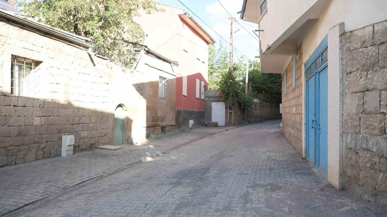 Subaşı Mahallesi’nde hummalı çalışmalar devam ediyor