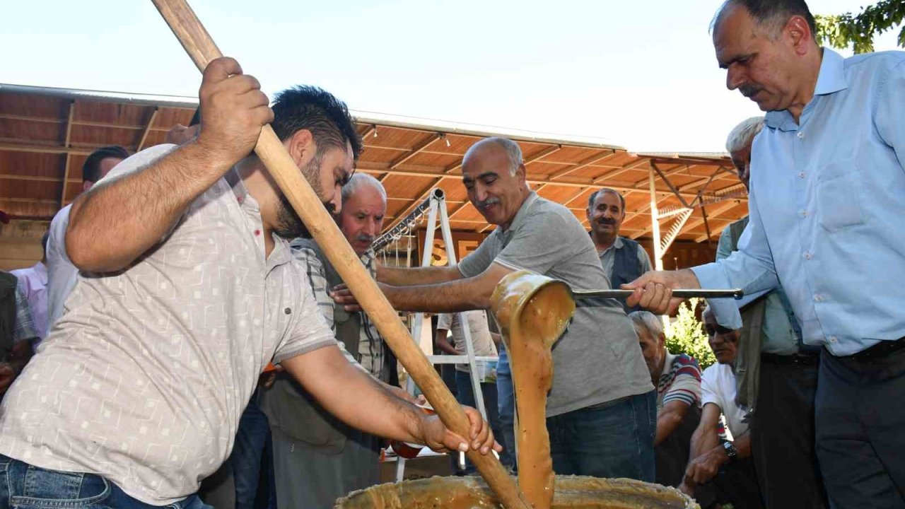 Siverek’te 6. geleneksel şire-kerge şenliği düzenlendi