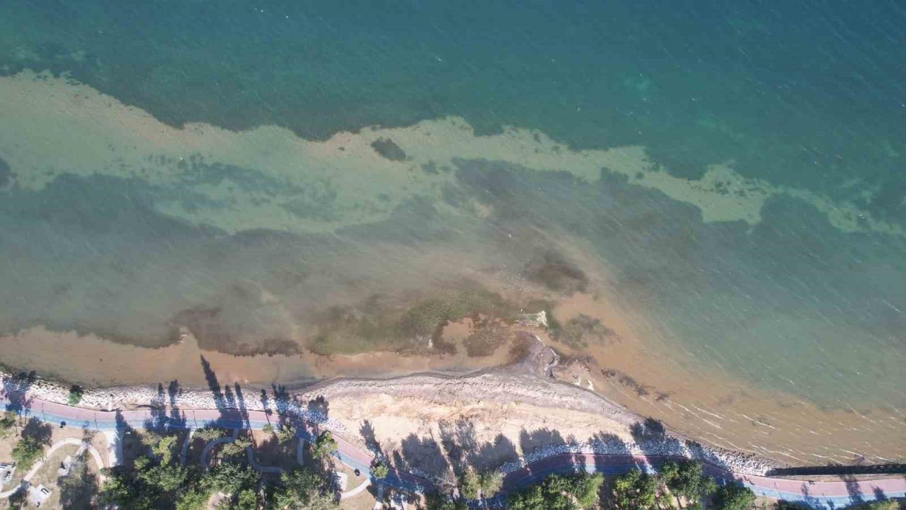 Yalova’da deniz suyu 5 metre çekildi