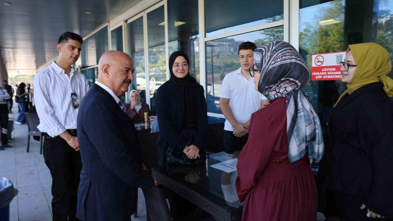 Düzce Üniversitesi’nde 2025-2026 akademik yılı başladı