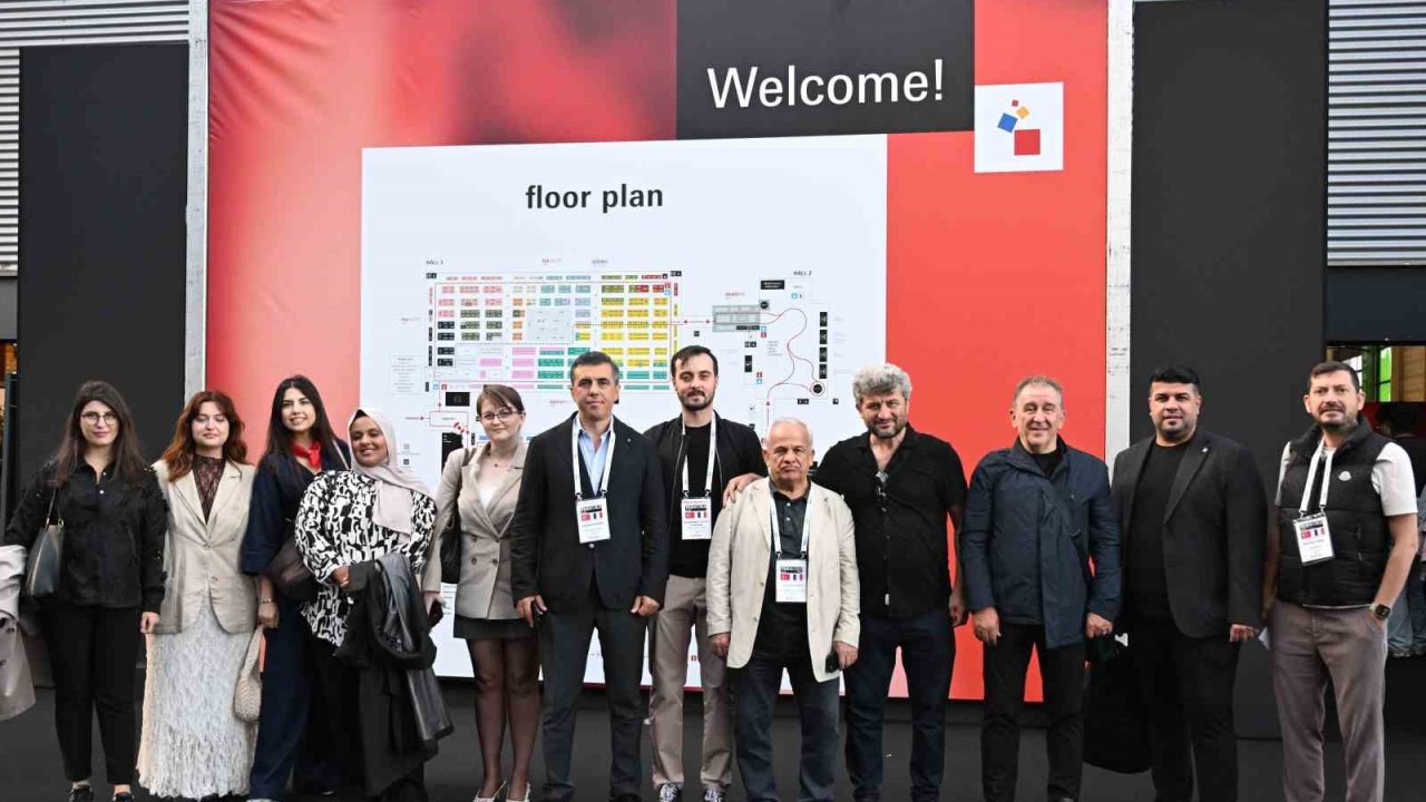 Bursa Kumaşları Paris’te genç tasarımcıların vizyonuyla hayat buldu