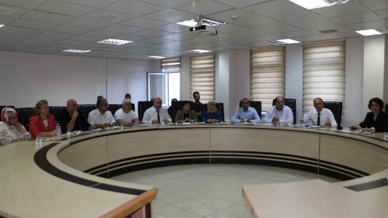 Elazığ’da Kamu Hastaneleri Hizmetleri Değerlendirme Toplantısı