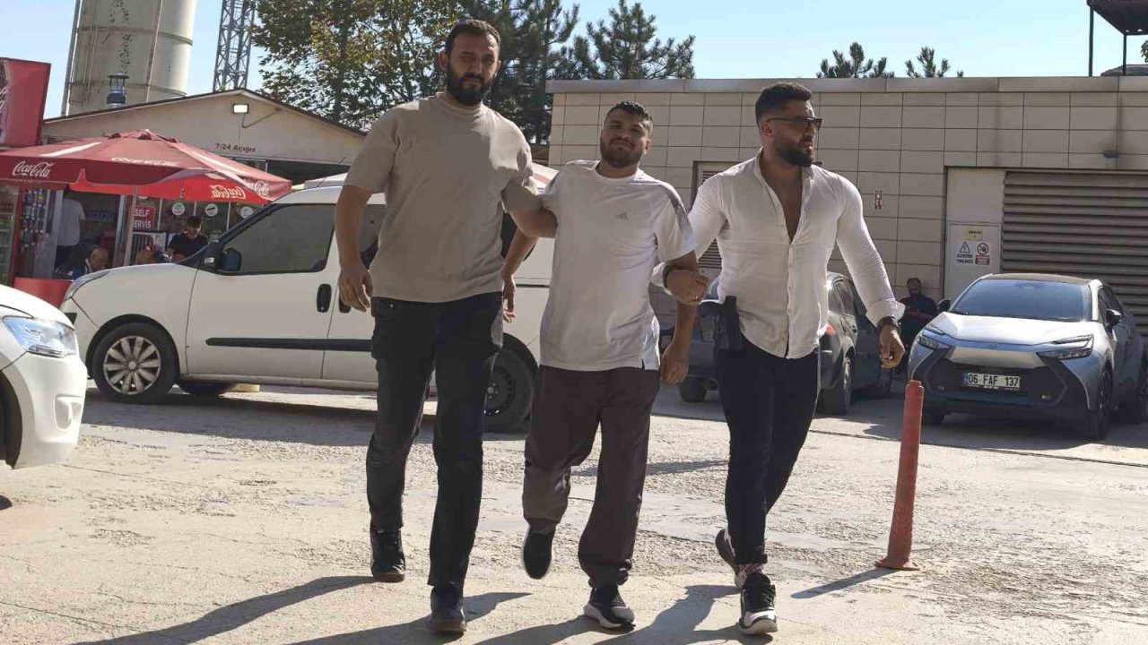 Uyuşturucu taciri kıskıvrak yakalandı