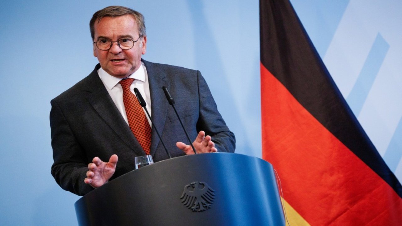 Almanya Savunma Bakanı Pistorius: "Hava sahası ihlalleri ile provokasyon yapan Rusya’nın tuzağına düşmeyeceğiz"