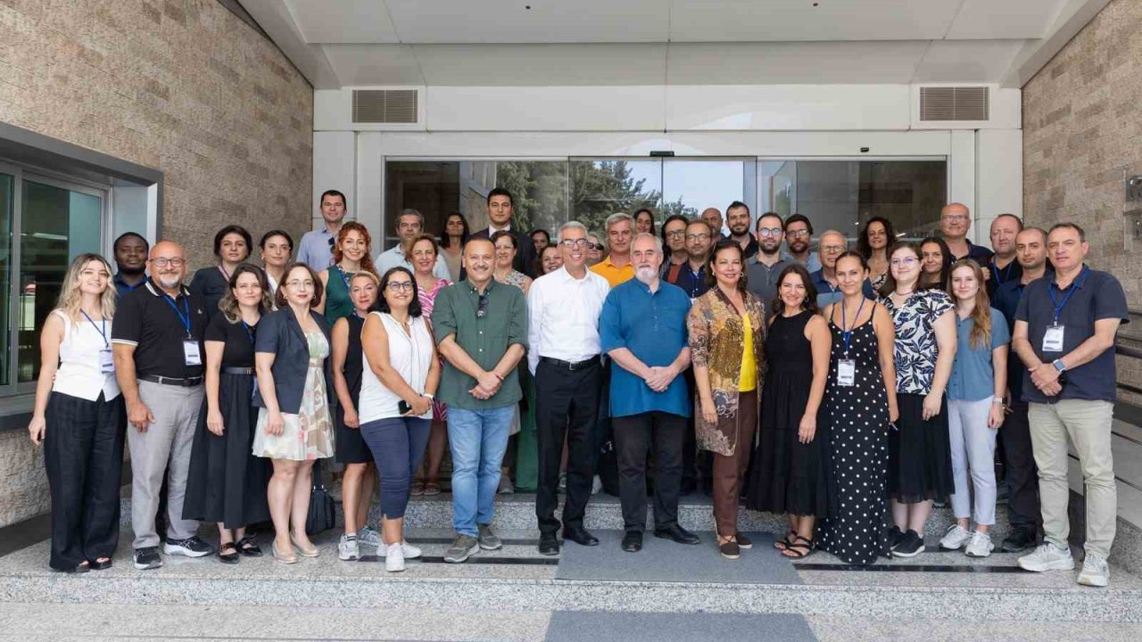 İngilizce eğitimde yenilikçi güç birliği