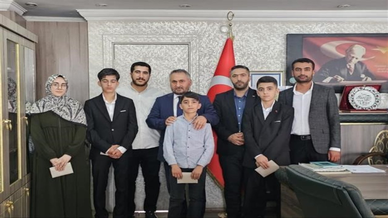 Hakkari’de "Kur’an-ı Kerim’i Yüzünden Güzel Okuma ve Hafızlık Yarışması" yapıldı