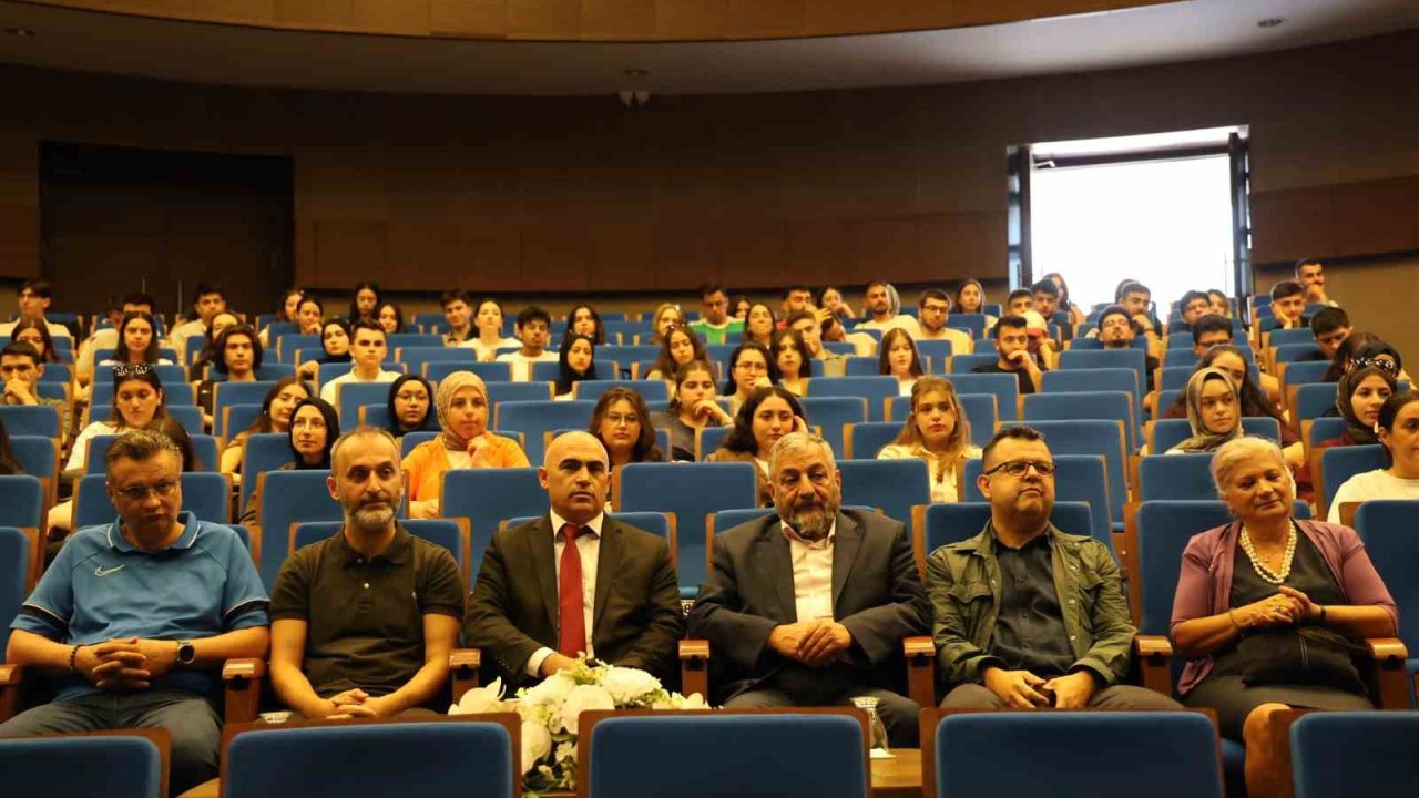 Düzce Üniversitesinde oryantasyon programları başarıyla tamamlandı