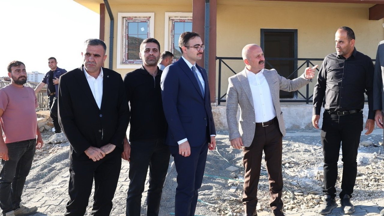 Vali Varol, Sincik’te yapımı tamamlanan köy evlerini inceledi