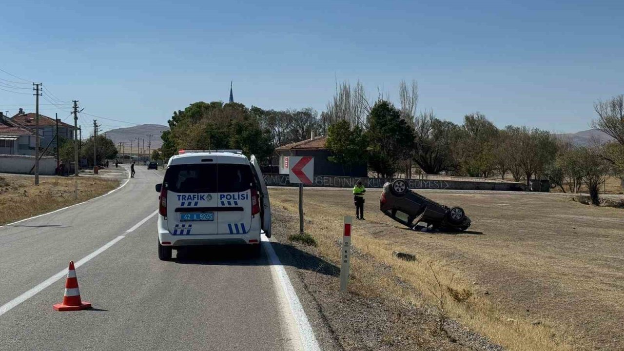 Konya’da otomobil şarampole devrildi: 4 yaralı