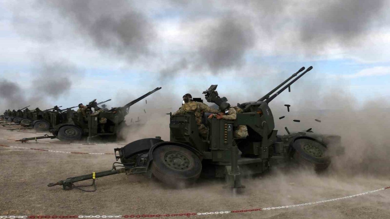 Namlulu hava savunma silahları ile hava hedefleri başarıyla vuruldu