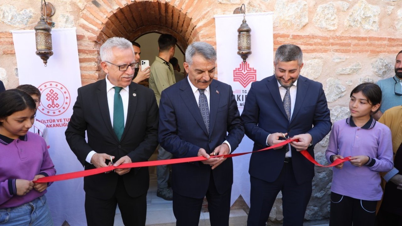 Tarihi Çifte Hamam restore edilerek ziyarete açıldı