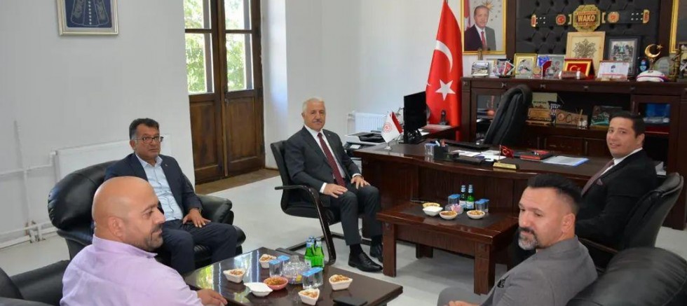 Ahmet Arslan’dan Spor Müdürü Başköylü’ye Ziyaret