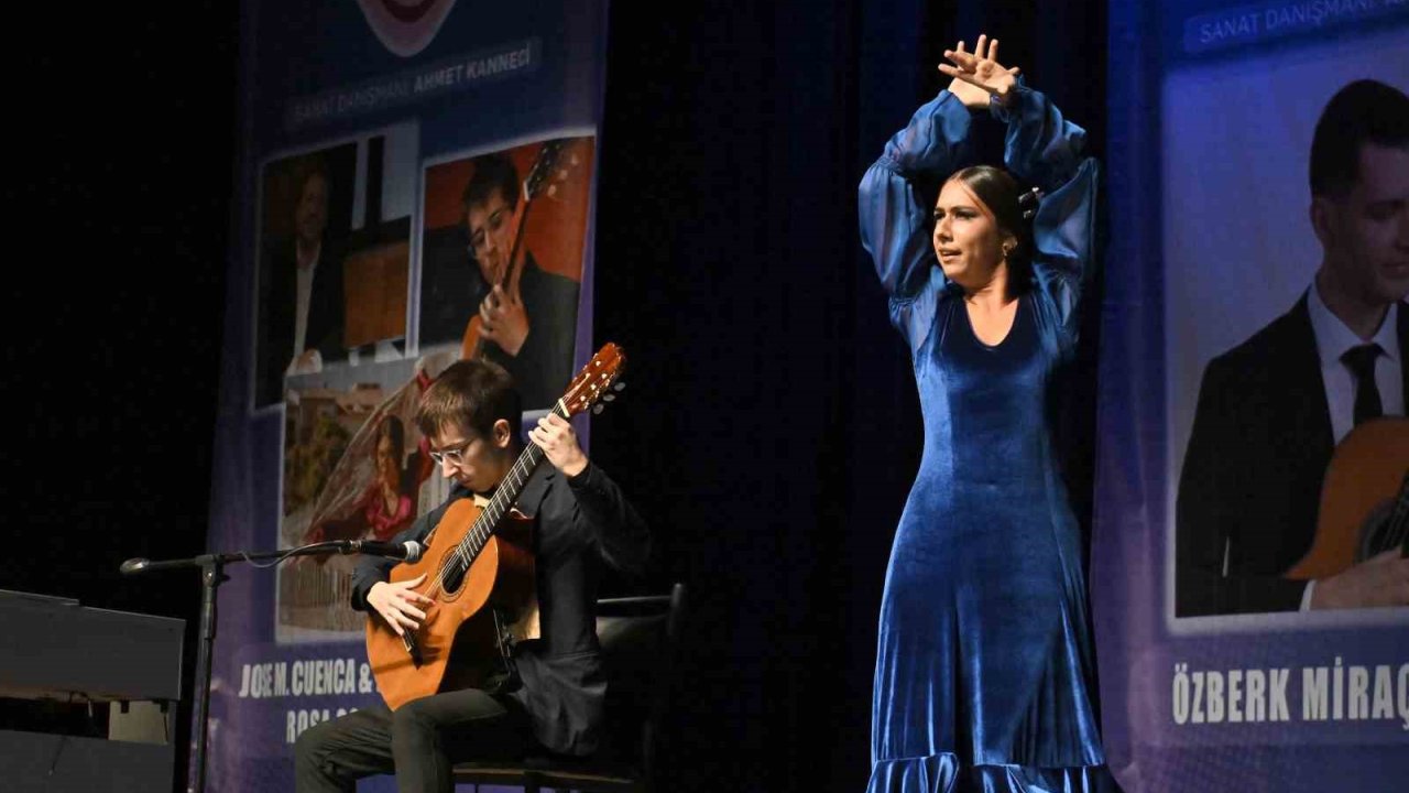 Muratpaşa’da gitarın büyüsü 14’üncü kez sahneye taşındı