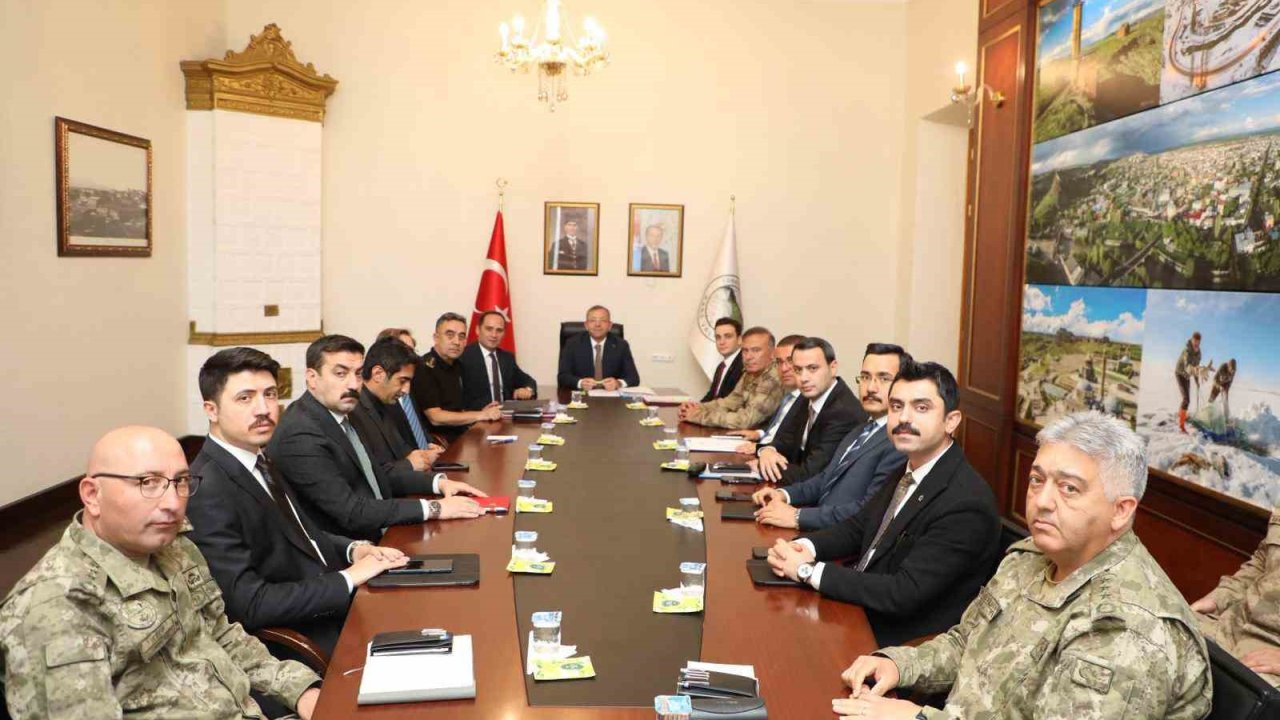 Kars’ta asayiş ve güvenlik toplantısı yapıldı