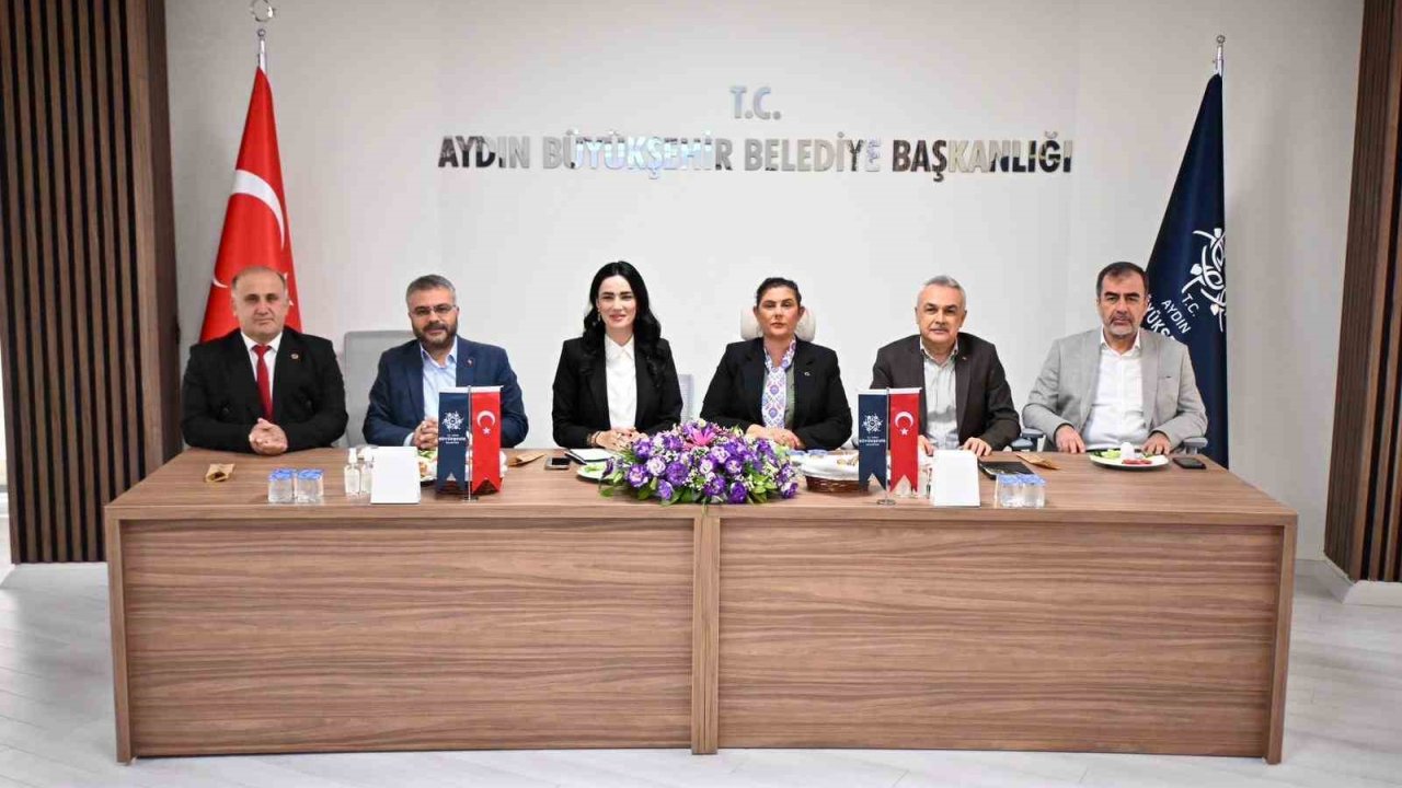 Başkan Çerçioğlu, İncirliovalı muhtarlar ile bir araya geldi