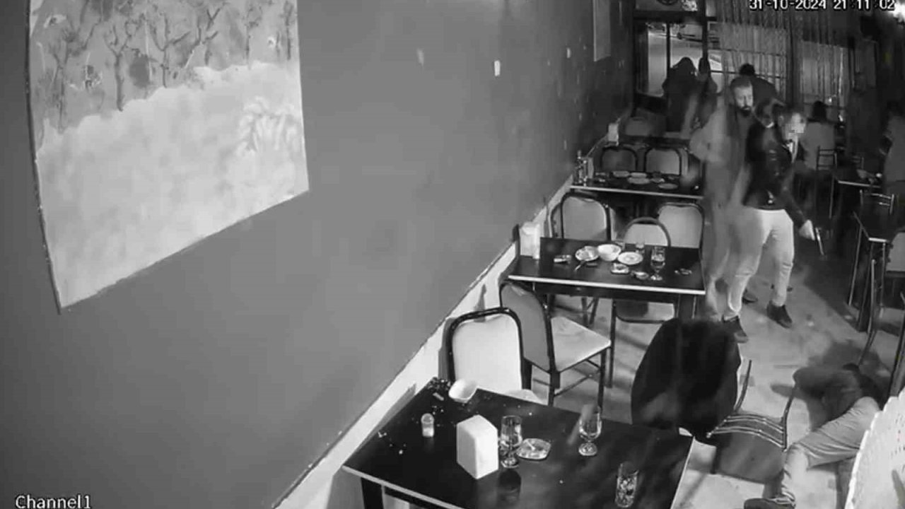 Yanına oturduğu hasmını kurşun yağmuruna tutan zanlıya haksız tahrik ve iyi hal indirimi