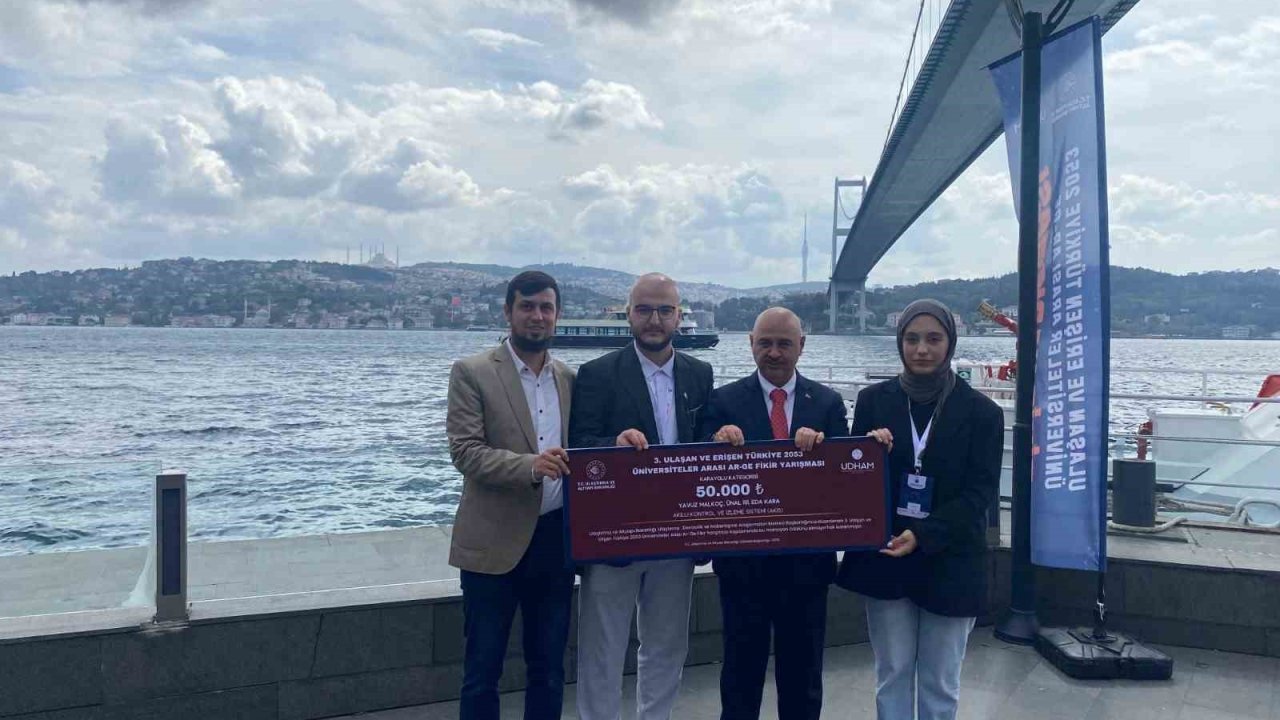 AKİS ile özel ödülün sahibi oldular