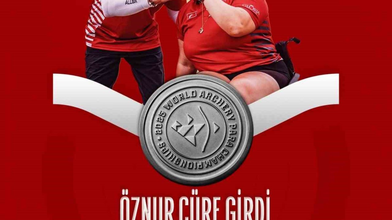 Okçulukta Makaralı Yay Karışık Takımı’ndan gümüş madalya