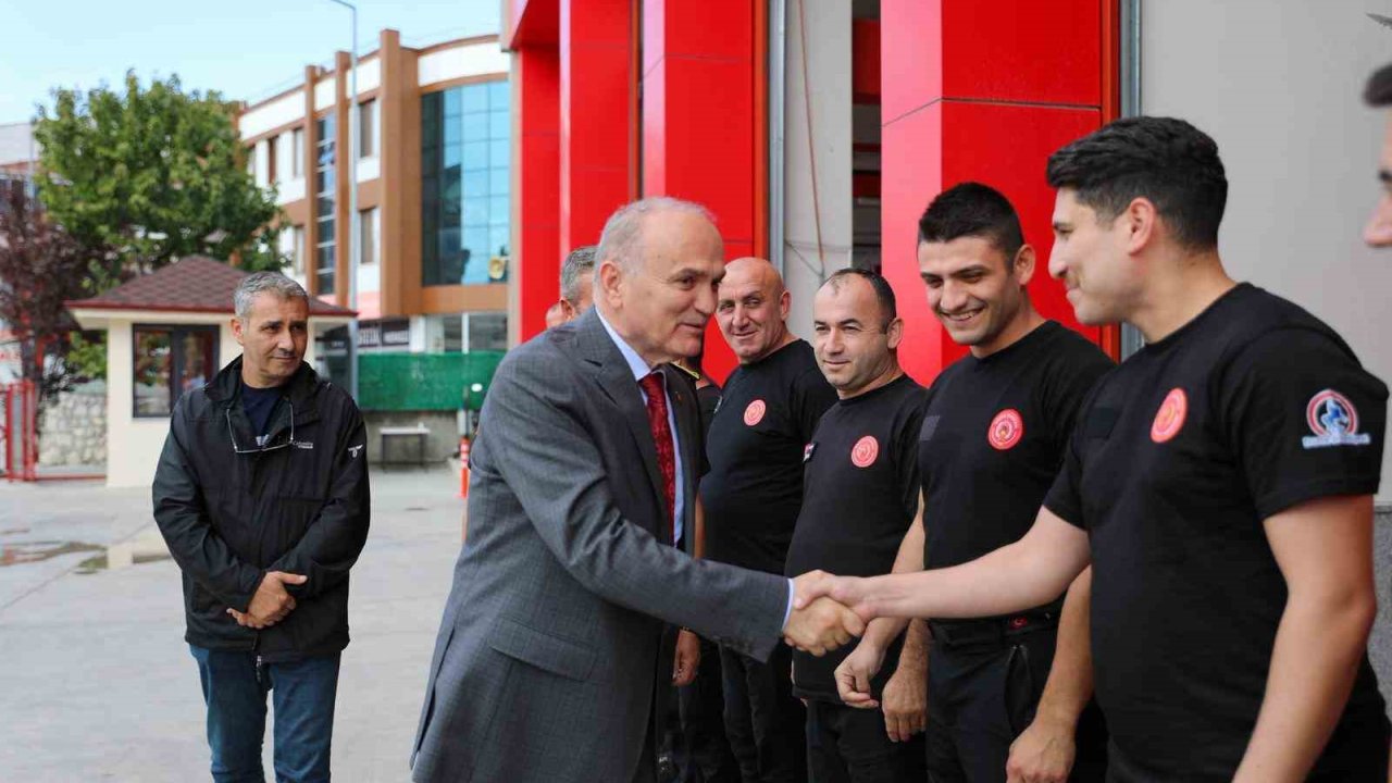 Başkan Özlü itfaiye personelleri ile bir araya geldi