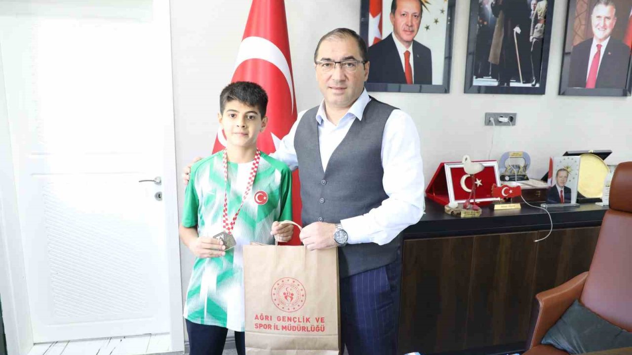 Ağrılı milli sporcu Eyüp Murat Alpaslan’dan büyük başarı