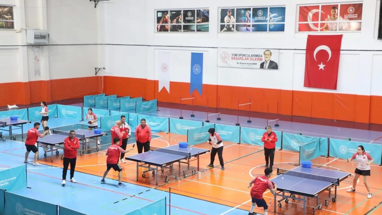 Masa Tenisi Milli Takımı, Sivas’ta kampa girdi