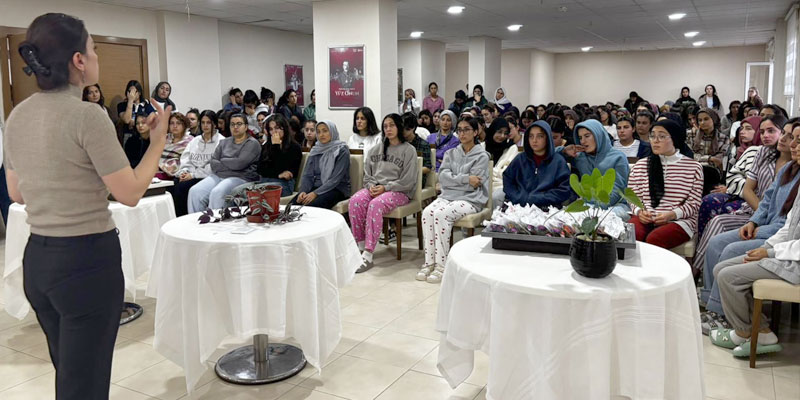 Kars'ta Kız Öğrencilere Uyum Programı