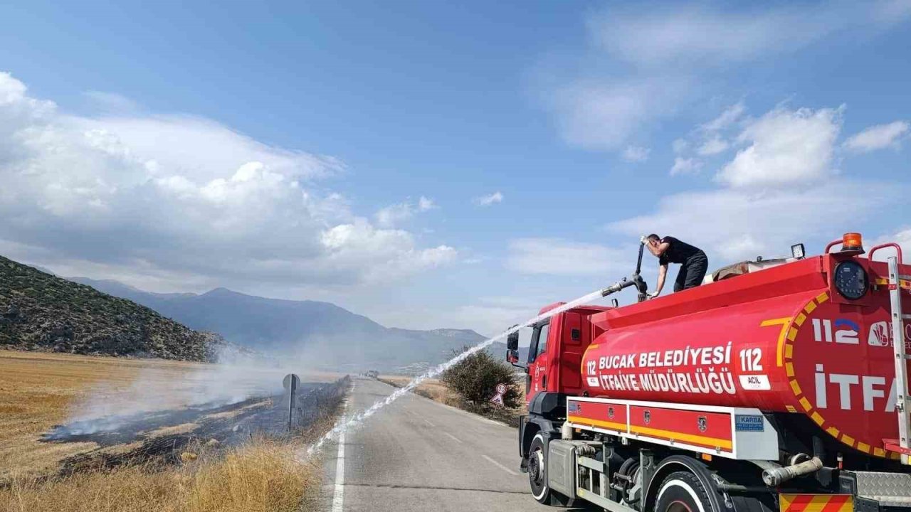 Bucak’ta arazi yangını
