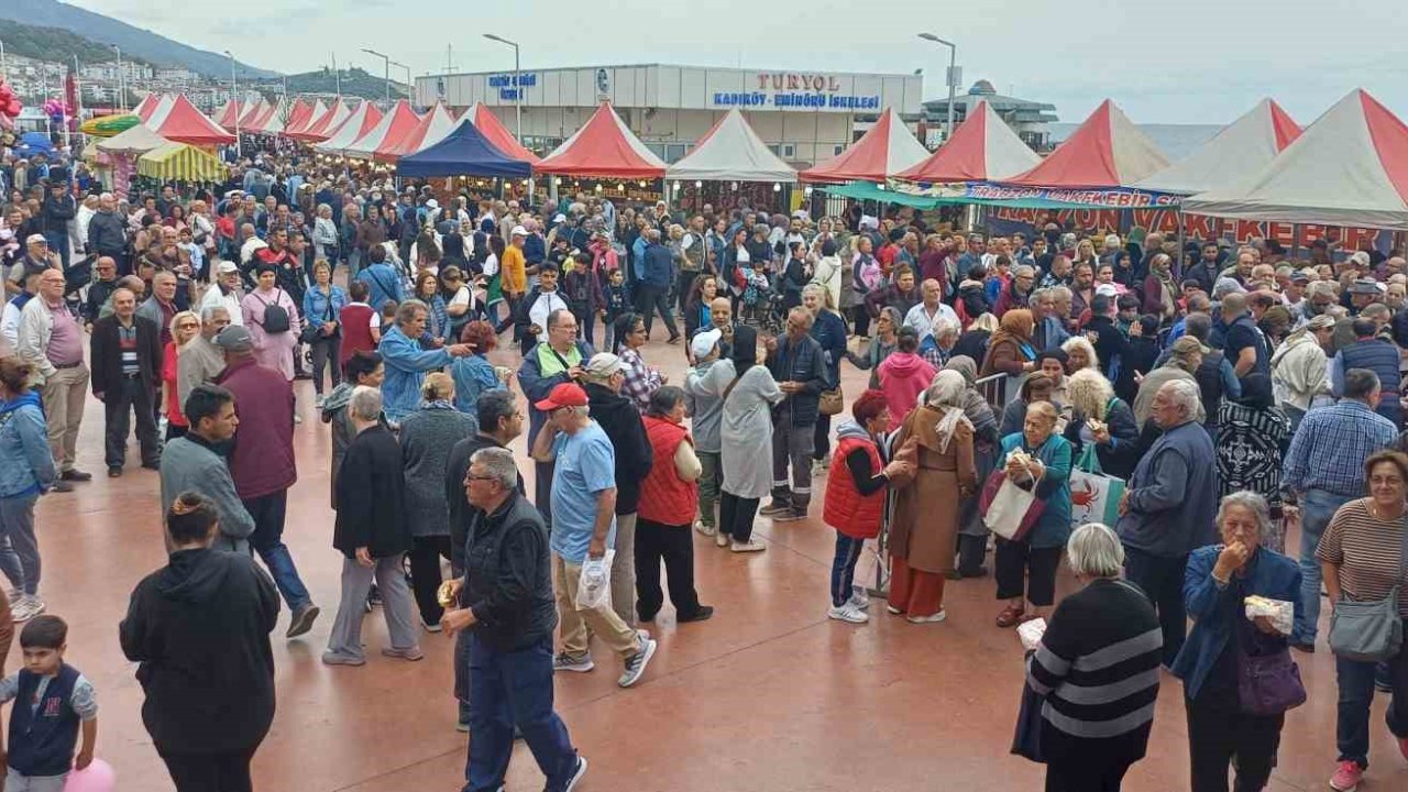 2. Çınarcık Hamsi Festivali’nde 4 ton balık ikram edildi