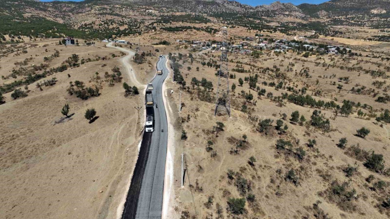 13 ilçenin kırsal mahallelerinde 309 kilometrelik yol yenilenerek hizmete sunuldu