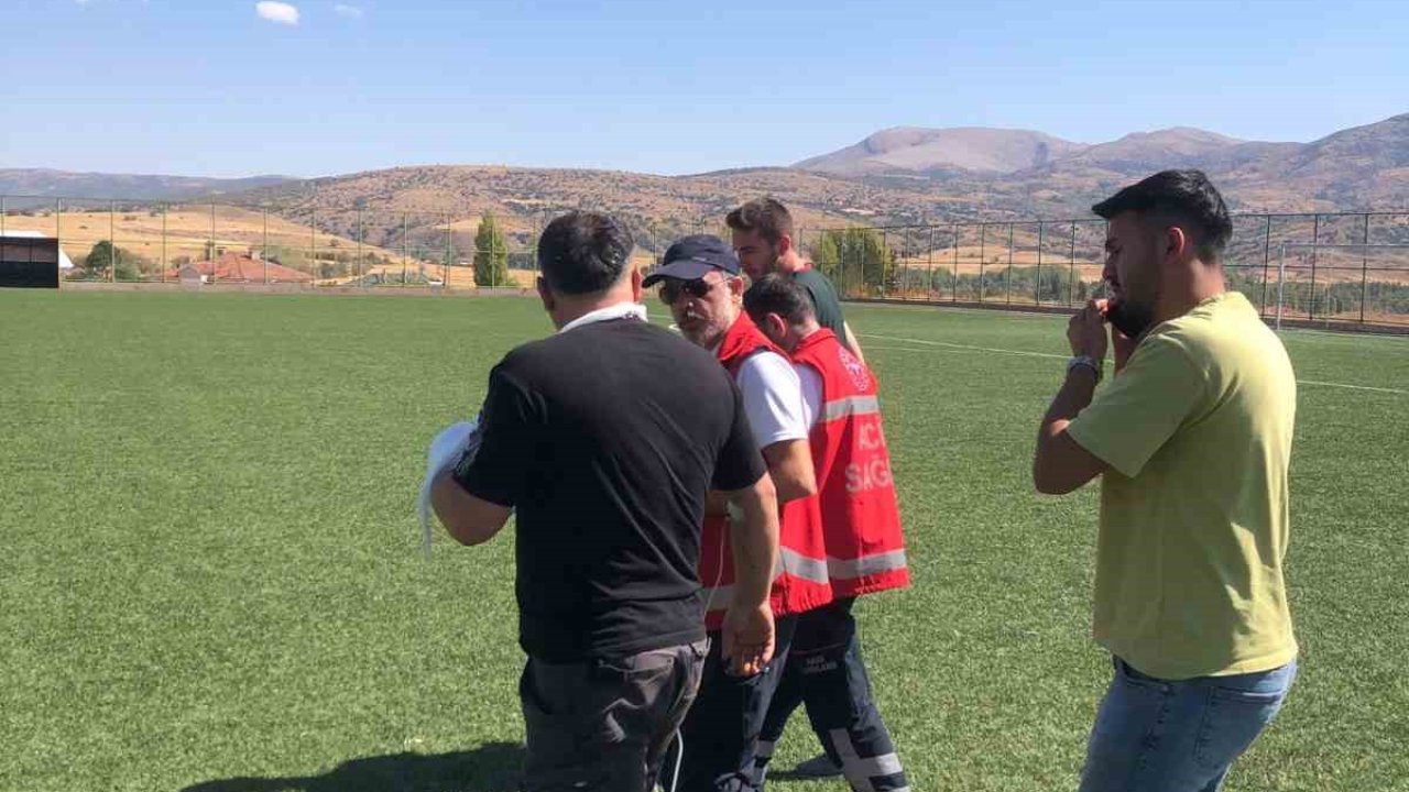 Parmağı kopan vatandaş için ambulans helikopter havalandı