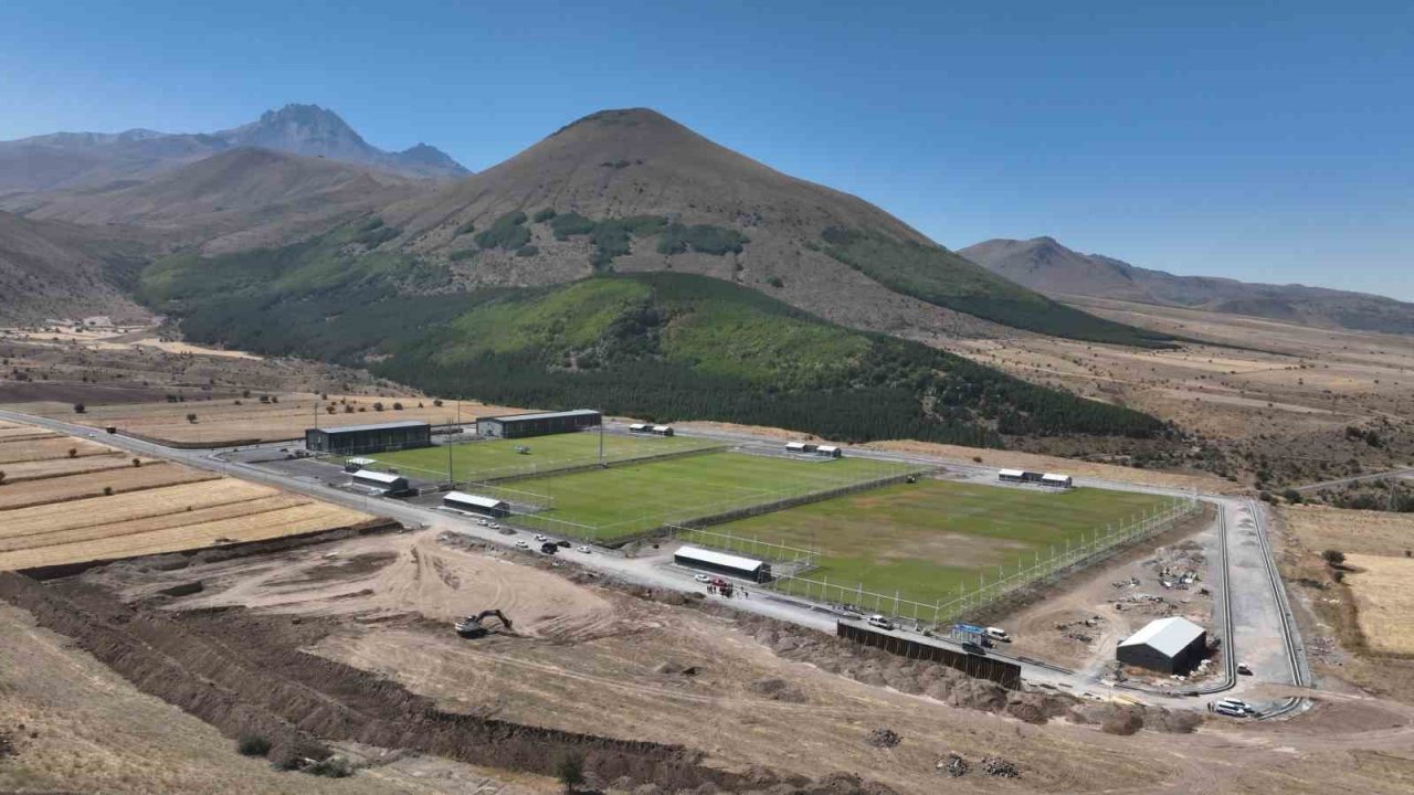 Başkan Büyükkılıç’tan Erciyes’e uluslararası standartlarda atletizm pisti projesi