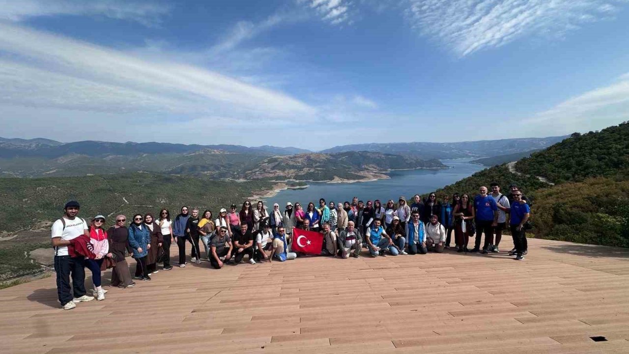 Şahinkaya Kanyonu’na doğa yürüyüşü