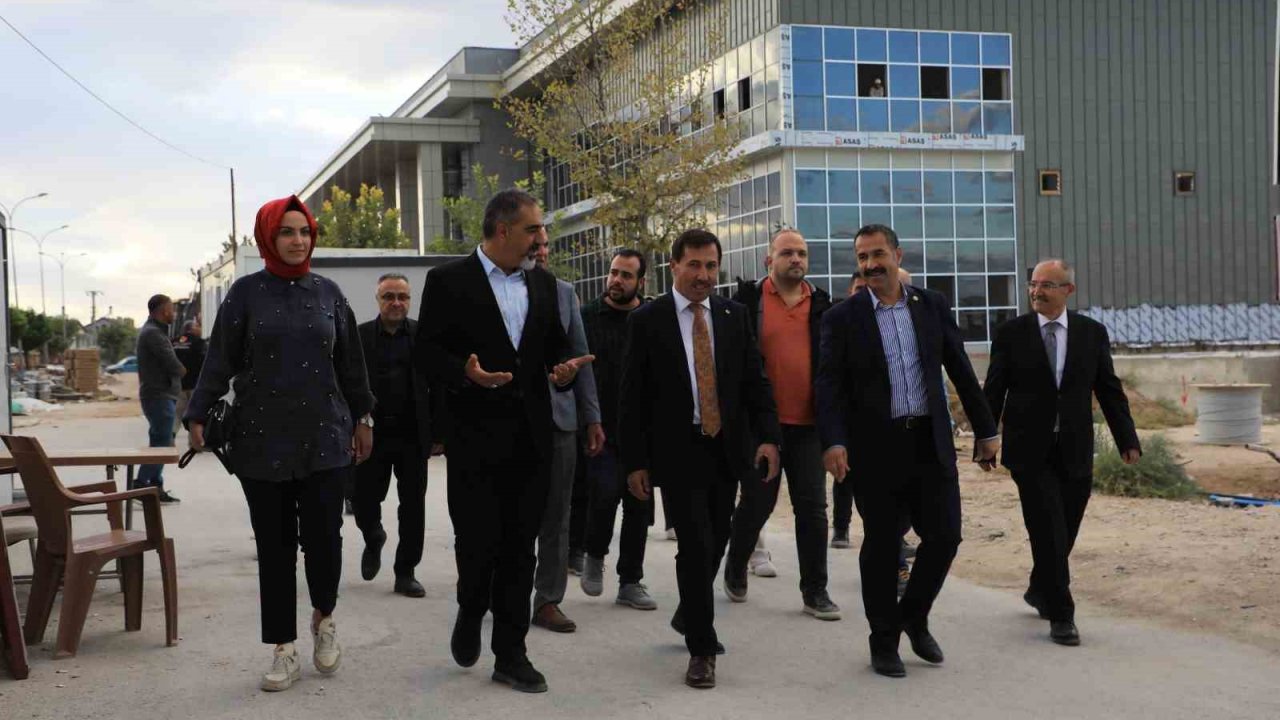 Başkan Kılca, Yaman’a Karatay’daki yatırımları anlattı