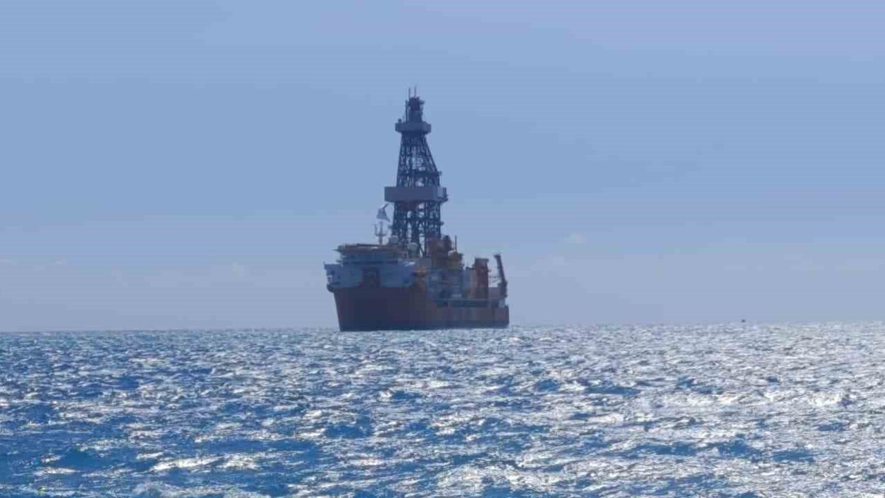 Türkiye’nin 228 metrelik denizdeki yeni gücü: ’West Draco’ Mersin’e ulaştı