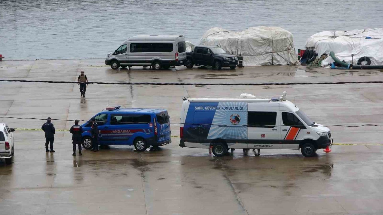 Trabzon açıklarında bulunan insansız deniz aracını imha etme çalışmaları başladı