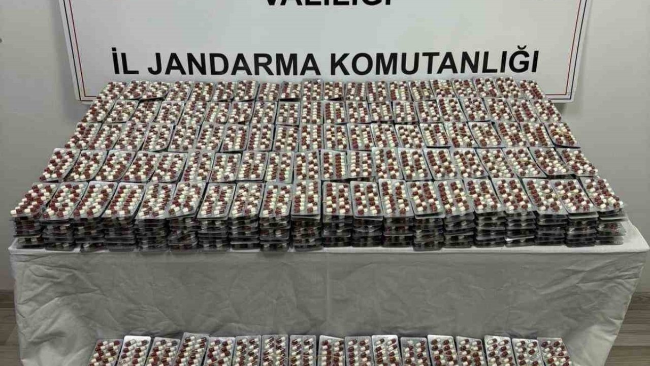 Uyuşturucu operasyonda binlerce hap ele geçirildi