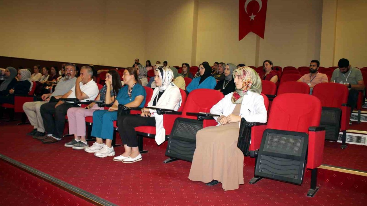 Midyat Devlet Hastanesinde personele eğitim programı düzenlendi