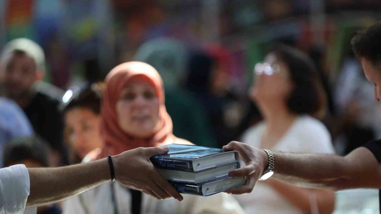 15. Antalya Kitap Fuarı 3 Ekim’de başlıyor