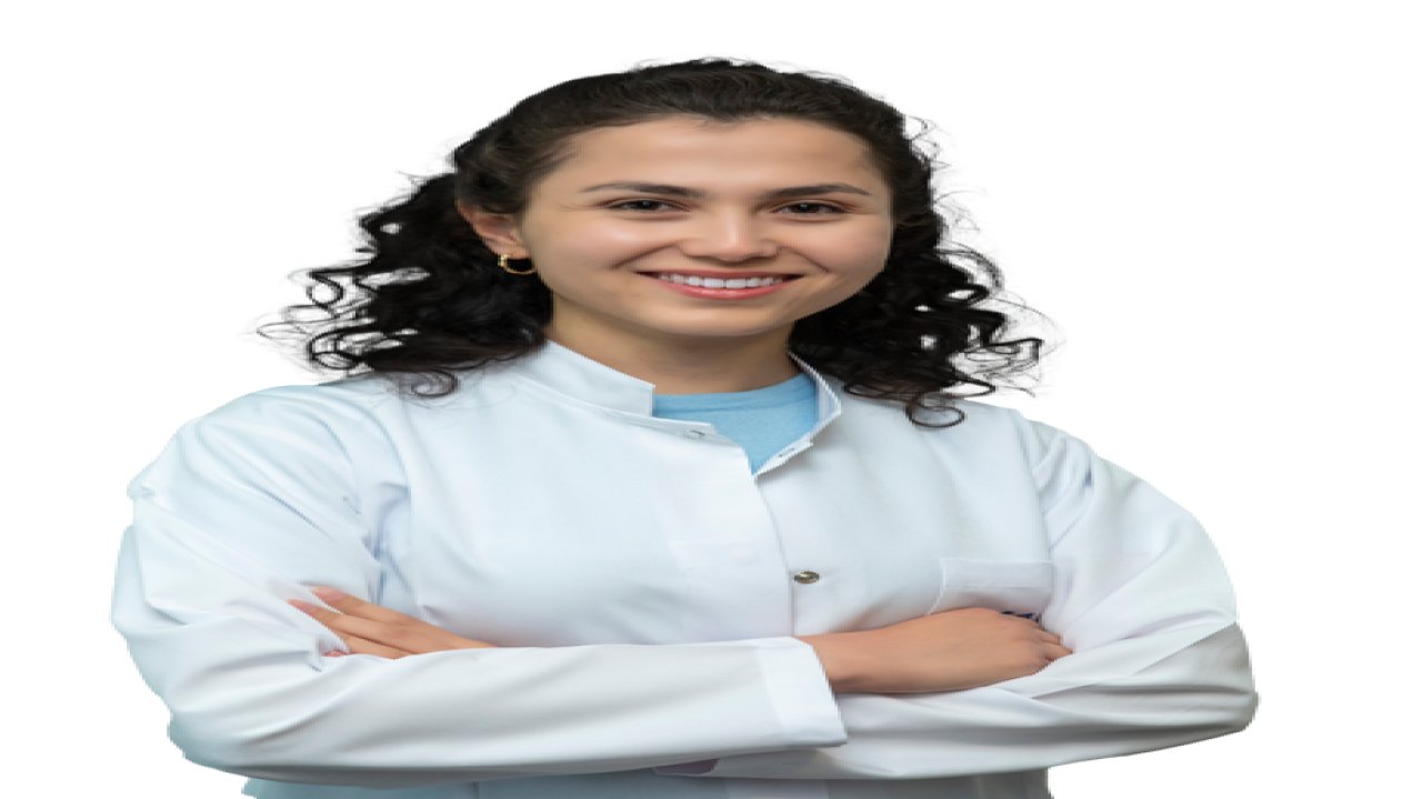 Diş Hekimi Hayrunnisa Batur: "Sosyal medya, gülüş estetiği talebini arttırdı"