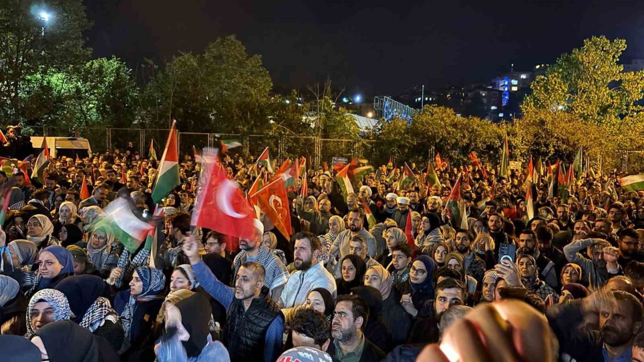 İsrail’in Sumud Filosu’a müdahalesinin ardından ABD Konsolosluğu önünde protesto edildi