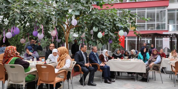 Kars'ta 1 Ekim Dünya Yaşlılar Günü kutlandı!