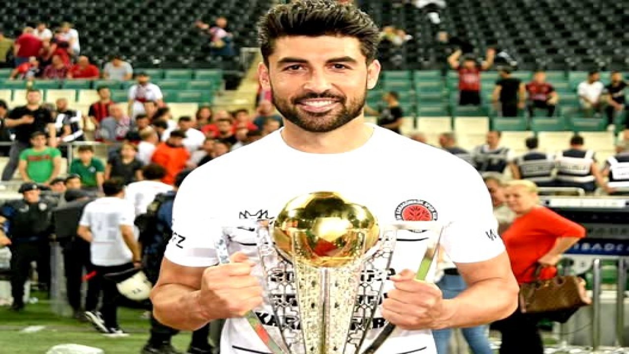 Ahmet Aras’tan Çeşme Belediyespor’a vefa dönüşü