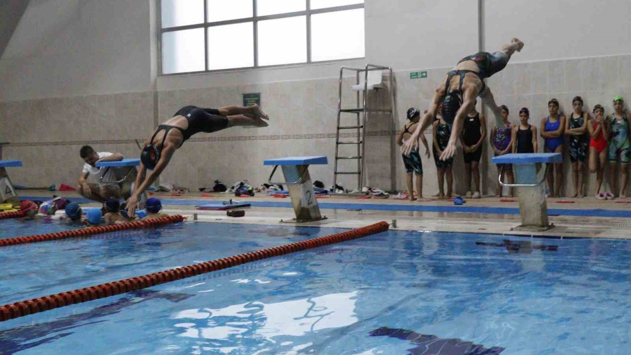 Düzceli yüzücülerin hedefi milli takım forması