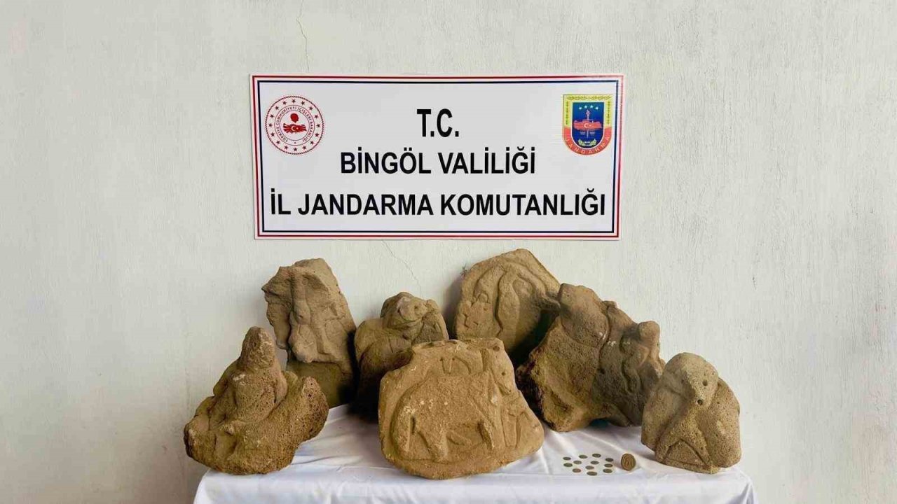 Bingöl’de jandarma ekipleri eski eser ele geçirdi