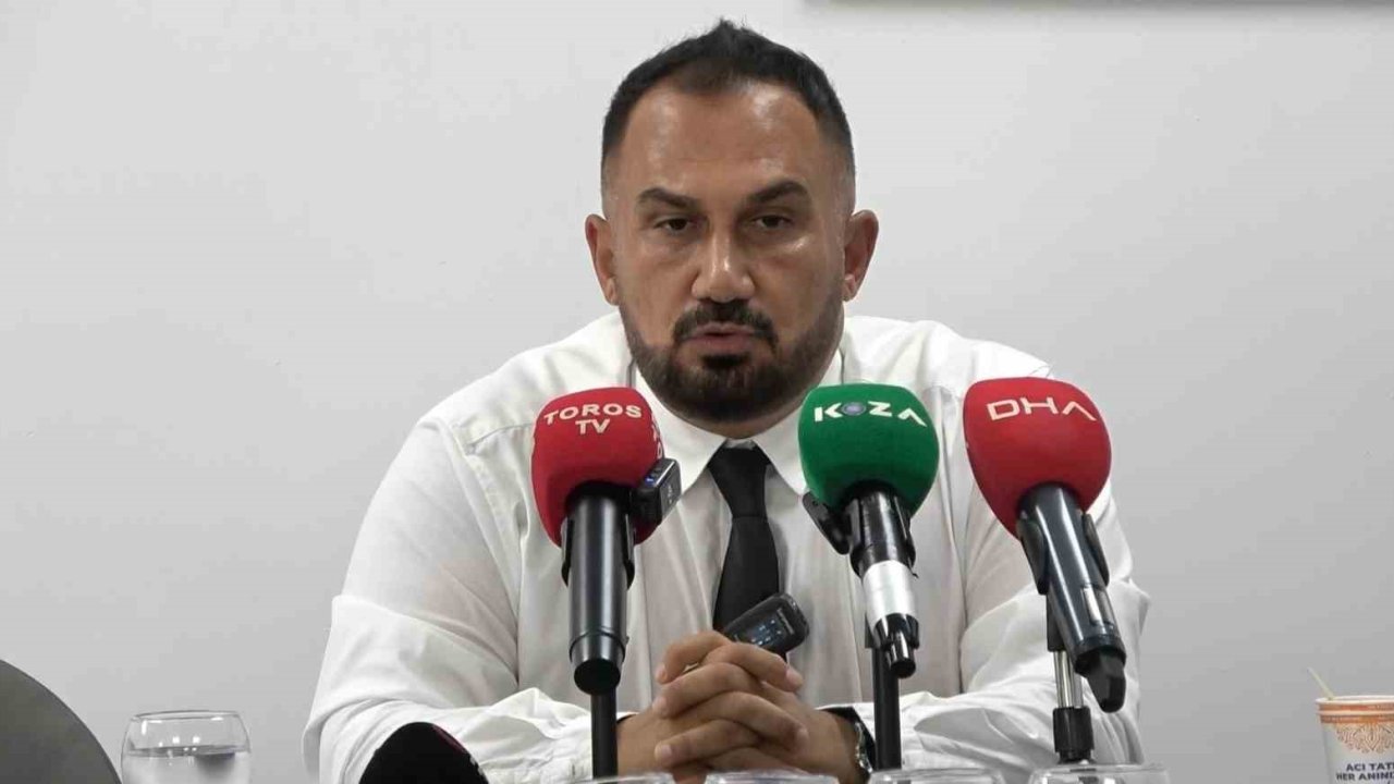 Adanaspor Teknik Direktörü Yüksel Yeşilova: "Kimse elini taşın altına koymadı, maçlara ağlayarak çıkıyoruz"