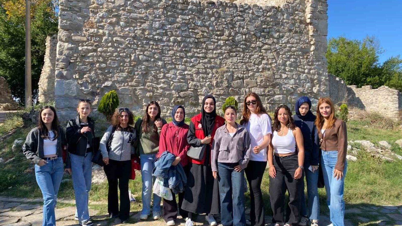 Düzce’de Üniversite öğrencilerine şehir turu düzenlendi