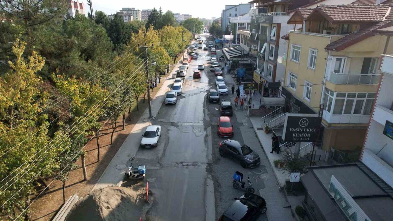 İzmit’te Şehit Ergün Köncü Caddesi yenileniyor